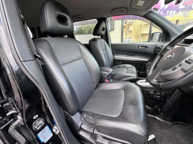 エクストレイル2.0 20Xtt 4WD　SDナビ　Bluetooth　フルセグTV　USB　横滑り防止装置　4WD切り替スイッチ　前席シートヒーター　ヒルディセントコントロール　ETC　社外アルミホイール冬 2000
