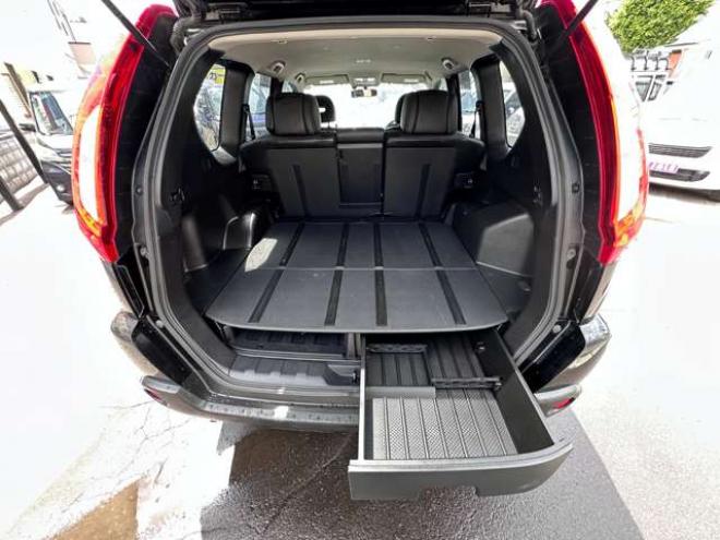 エクストレイル2.0 20Xtt 4WD　SDナビ　Bluetooth　フルセグTV　USB　横滑り防止装置　4WD切り替スイッチ　前席シートヒーター　ヒルディセントコントロール　ETC　社外アルミホイール冬 2000