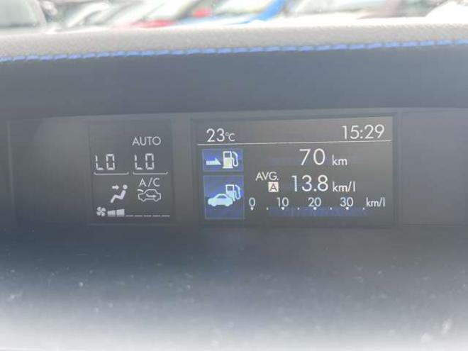 レヴォーグ1.6 GT-S アイサイト 4WD　ナビ　フルセグ　パワーシート　プッシュスタート　ビルトインETC　横滑り防止装置　USB　アダクティブレーダークルーズコントロール　レーンキープアシスト　バックモニター純正アルミホイール夏 1600
