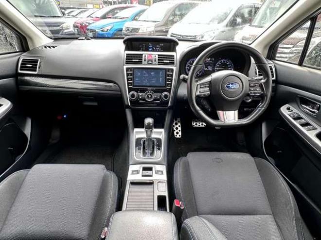 レヴォーグ1.6 GT-S アイサイト 4WD　ナビ　フルセグ　パワーシート　プッシュスタート　ビルトインETC　横滑り防止装置　USB　アダクティブレーダークルーズコントロール　レーンキープアシスト　バックモニター純正アルミホイール夏 1600