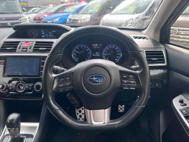 レヴォーグ1.6 GT-S アイサイト 4WD　ナビ　フルセグ　パワーシート　プッシュスタート　ビルトインETC　横滑り防止装置　USB　アダクティブレーダークルーズコントロール　レーンキープアシスト　バックモニター純正アルミホイール夏 1600