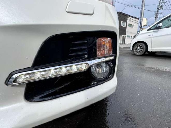 レヴォーグ1.6 GT-S アイサイト 4WD　ナビ　フルセグ　パワーシート　プッシュスタート　ビルトインETC　横滑り防止装置　USB　アダクティブレーダークルーズコントロール　レーンキープアシスト　バックモニター純正アルミホイール夏 1600
