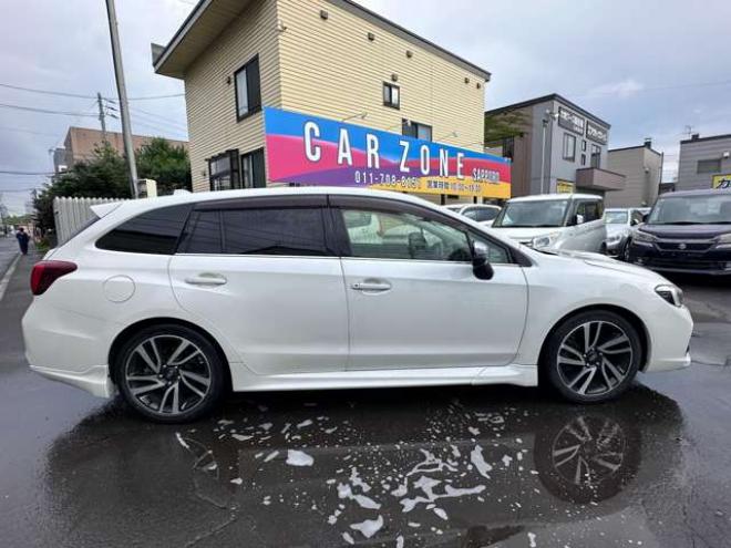 レヴォーグ1.6 GT-S アイサイト 4WD　ナビ　フルセグ　パワーシート　プッシュスタート　ビルトインETC　横滑り防止装置　USB　アダクティブレーダークルーズコントロール　レーンキープアシスト　バックモニター純正アルミホイール夏 1600