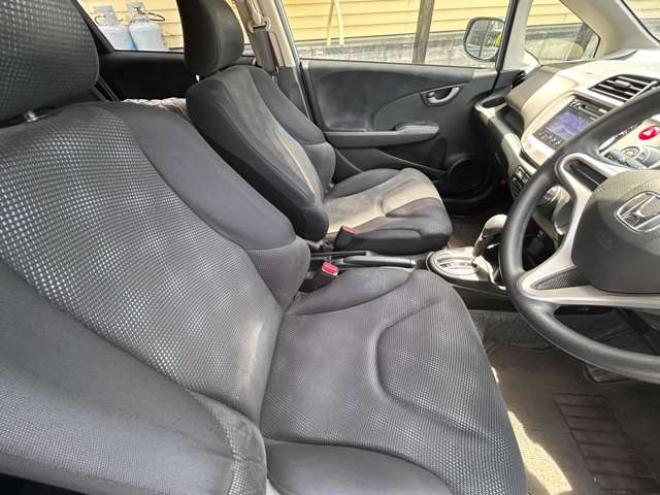 フィット1.3 G 4WD　 1300