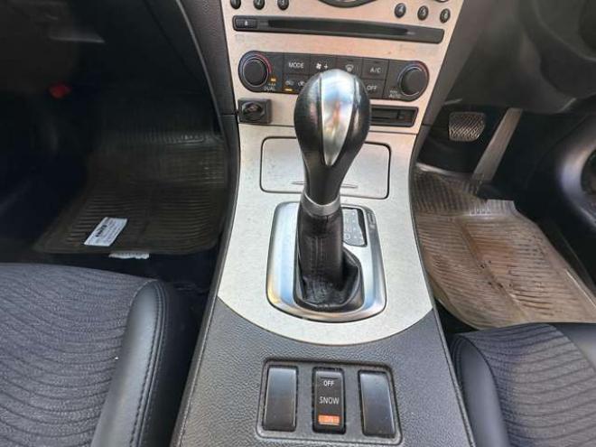 スカイライン2.5 250GT FOUR 4WD　ワンオーナー　純正ナビ　プッシュスタート　インテリキー　エンジンスターター　社外アルミホイール夏　バックカメラ 2500