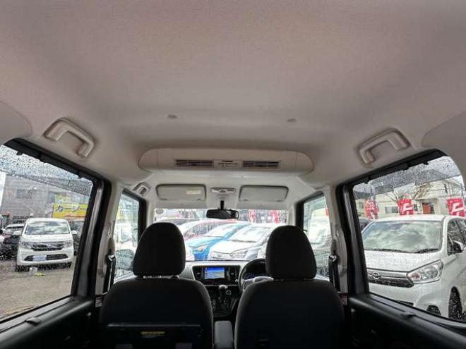 デイズルークスハイウェイスターX Vセレクション 4WD　両側ワンタッチオートスライドドア　Bluetooth　ナビ　フルセグ　アイドリングストップ　横滑り防止装置　衝突軽減ブレーキ　ETC　シートヒーター　アラウンドビューモニター　バックモニター　純正アルミホイール夏 660