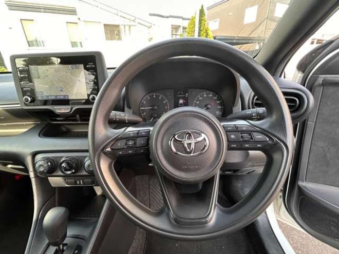 ヤリス1.5 X 4WD　ナビ　バックモニター　ETC　レーダークルーズコントロール 1500