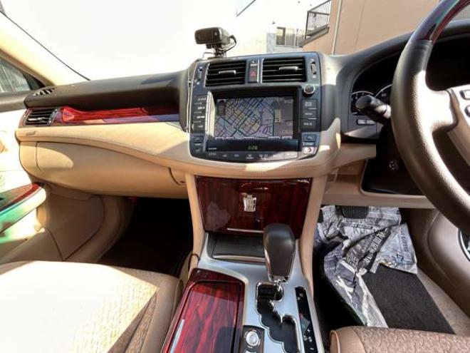 クラウンロイヤル 2.5 ロイヤルサルーン i-Four 4WD　ナビフルセグTVバックモニター 2500