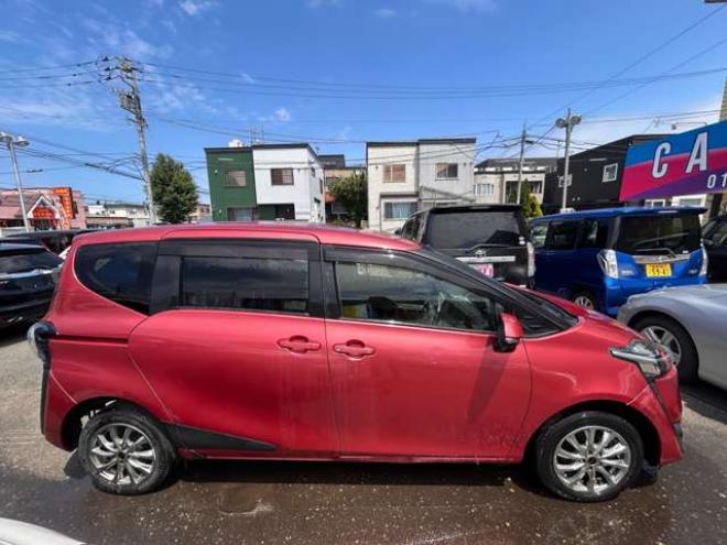 シエンタ1.5 X 4WD　ナビバックモニターフルセグTV　パワースライドドア　ETC　ワンオーナー　衝撃緩和ヘッドレスト 1500