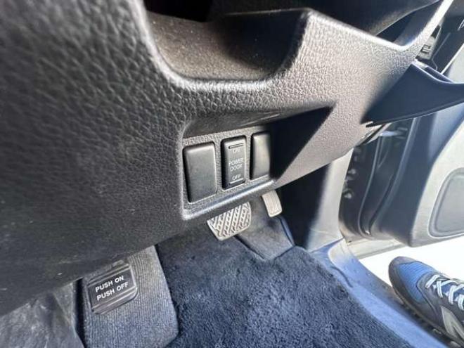 セレナ2.0 ハイウェイスター アドバンストセーフティ パッケージ 4WD　両側ワンタッチパワースライドドア　SDナビ　Bluetooth　レーンキープアシスト　衝突軽減ブレーキ　ETC　アイドリングストップ　横滑り防止装置　コーナーセンサー　アラウンドビューモニター　バックモニター 2000