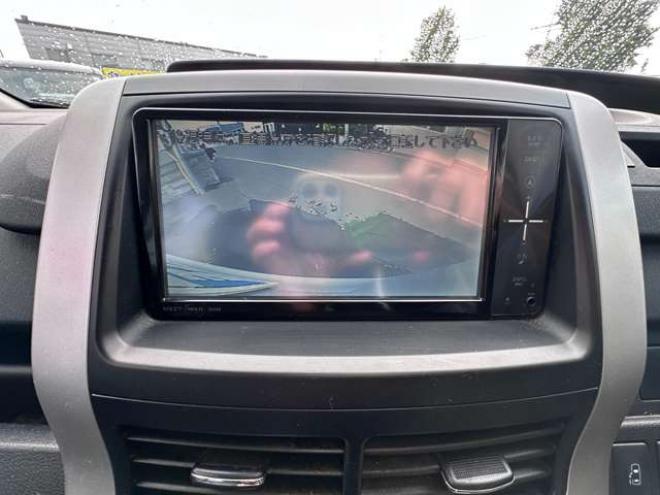 ヴォクシー2.0 ZS 4WD　両側パワースライドドア　純正ナビ　地デジ　HID　スマートキー　プッシュスタート　純正アルミホイール夏　バックカメラ 2000