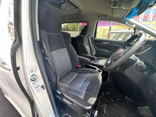 ヴェルファイア2.5 Z Aエディション 4WD　純正ナビ　Bluetooth　フルセグTV　バックカメラ　ETC　両側ワンタッチパワースライドドア　アイドリングストップ　横滑り防止装置　オートホールド　社外アルミホイール夏　オットマン　プッシュスタート 2500