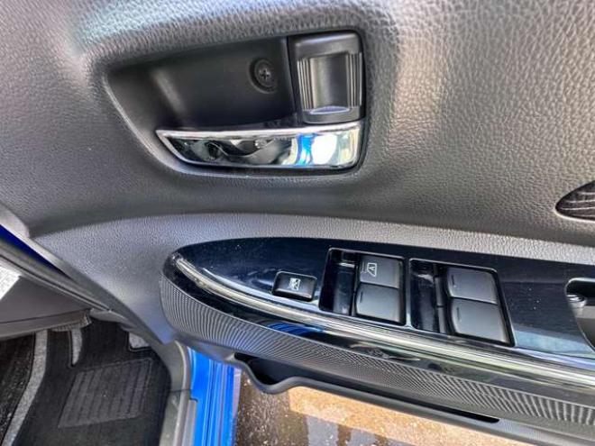 デイズルークスX 4WD　SDナビ　　Bluetoothオーディオ　フルセグTV　左側パワースライドドア　アイドリングストップ　横滑り防止装置　衝突軽減ブレーキ　アラウンドビューモニター　運転席シートシーター　純正アルミホイール夏 660