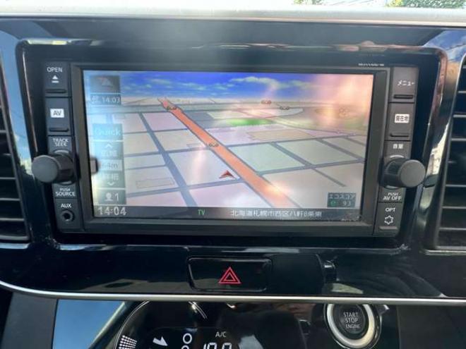 デイズルークスX 4WD　SDナビ　　Bluetoothオーディオ　フルセグTV　左側パワースライドドア　アイドリングストップ　横滑り防止装置　衝突軽減ブレーキ　アラウンドビューモニター　運転席シートシーター　純正アルミホイール夏 660