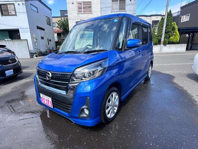 デイズルークスX 4WD　SDナビ　　Bluetoothオーディオ　フルセグTV　左側パワースライドドア　アイドリングストップ　横滑り防止装置　衝突軽減ブレーキ　アラウンドビューモニター　運転席シートシーター　純正アルミホイール夏 660
