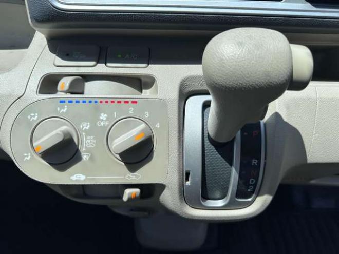 ライフG 4WD　社外CDオーディオ　社外アルミホイール冬　パワーウィンド　社外エンジンスターター　ABS 660