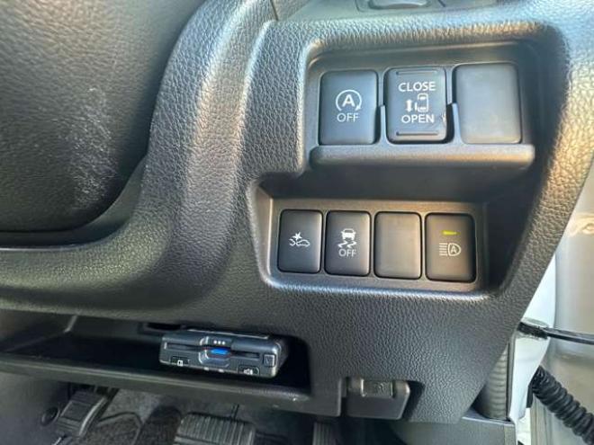 デイズルークスハイウェイスターX 4WD　純正ナビ　フルセグTV　Bluetooth　アラウンドビューモニター　片側パワースライドドア　アイドリングストップ　衝突軽減ブレーキ　シートヒーター　ETC　純正アルミホイール夏 660