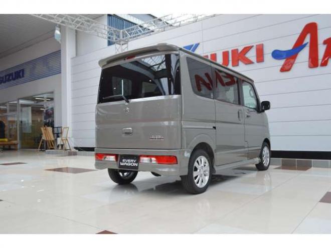 エブリイワゴン PZターボスペシャル 4WD　届出済未使用車4WDターボセーフティサポート搭載アイドリングストップ横滑り防止装置CVTマチック両側オートスライドドアオートステップハイビームアシストLEDライト 登録済未使用車 660