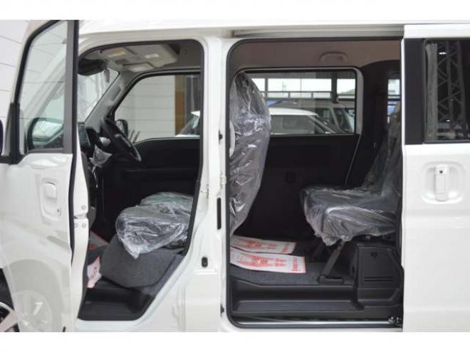 エブリイワゴン PZターボスペシャル ハイルーフ 4WD　届出済未使用車4WDターボセーフティサポート搭載アイドリングストップスズキコネクト対応通信機CVTマチック両側オートスライドドアステップ全方位モニター付9インチナビTVバックカメラハイビームアシストLEDライト 登録済未使用車 660