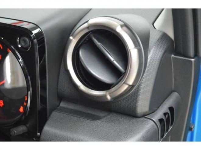 ジムニーXC 4WD　ワンオーナー車4WDターボセーフティサポート搭載アイドリングストップ横滑り防止装置クルーズコントロールハイビームアシストLEDライト7インチワイドナビTVバックカメラ 660