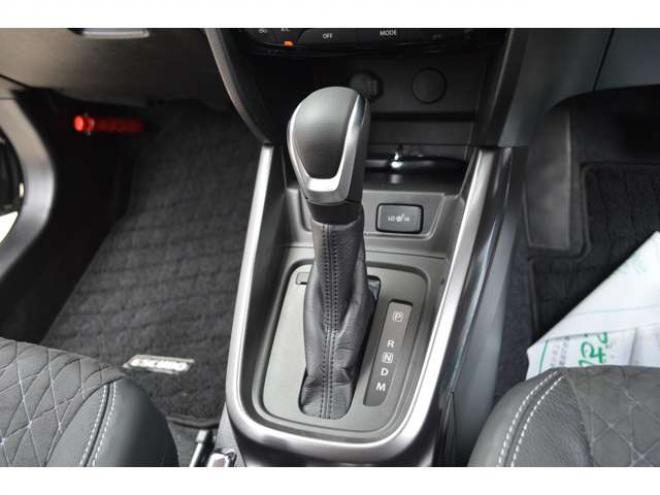 エスクード1.5 4WD　ワンオーナー車ハイブリッド4WDセーフティサポート搭載アイドリングストップALLGRIP4WDパドルシフト8インチナビTVバックカメラETCハイビームアシストLEDアダプティブクルーズコントロールハーフレザーシート 1500