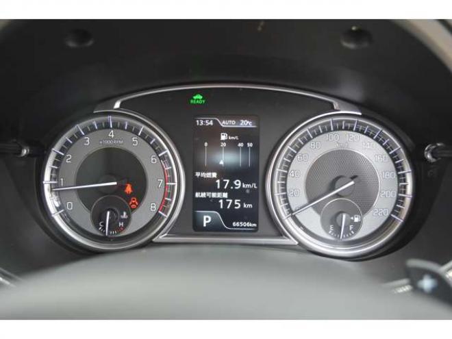 エスクード1.5 4WD　ワンオーナー車ハイブリッド4WDセーフティサポート搭載アイドリングストップALLGRIP4WDパドルシフト8インチナビTVバックカメラETCハイビームアシストLEDアダプティブクルーズコントロールハーフレザーシート 1500