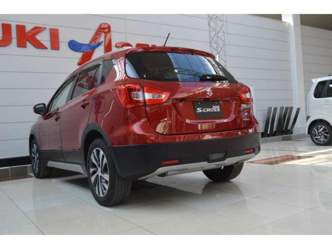SX4S-CROSS 1.6 4WD　ALLGRIP4WD横滑り防止装置パドルシフトクルーズコントロール社外ナビTVバックカメラディスチャージヘッドライトシートヒータースマートキー 1600