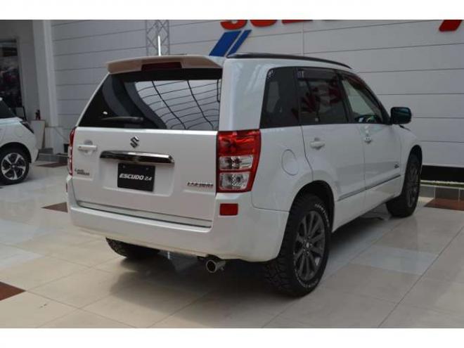 エスクード2.4 ランドブリーズ 4WD　ワンオーナー特別仕様車4WD横滑り防止装置サンルーフ社外ナビTVバックカメラETCドライブレコーダーハーフレザーシートヒーターHIDライトクルーズコントロール 2400