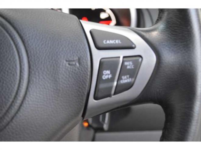 エスクード2.4 XG 4WD　ワンオーナー車5速マニュアル4WD横滑り防止装置クルーズコントロール純正ナビTVバックカメラETCディスチャージヘッドライトシートヒーター純正17インチアルミドライブレコーダー 2400