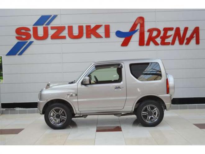 ジムニーランドベンチャー 4WD　ワンオーナー特別仕様車5速マニュアル4WDターボハーフレザーシートヒーターETCドライブレコーダー 660
