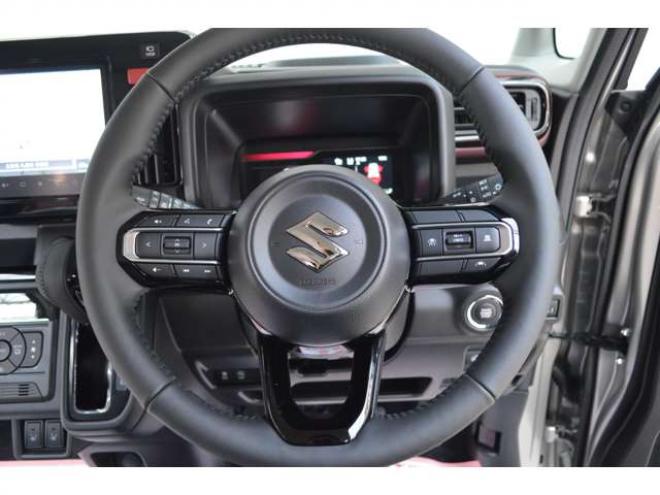 スペーシアカスタム ハイブリッド XS 4WD　ハイブリッド4WDセーフティサポート搭載スズキコネクト対応通信機装着車アダプティブクルーズコントロール全方位モニター付9インチナビ両側オートスライドドアLEDステアリングヒーターパーキングセンサー 登録済未使用車 660