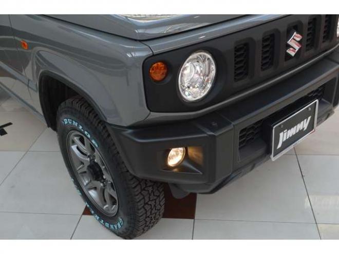 ジムニーXC 4WD　ワンオーナー車F5速マニュアル4WDターボセーフティサポート搭載アイドリングストップ純正ナビTVマットタイヤ横滑り防止装置ハイビームアシストLEDライトクルーズコントロールETC 660