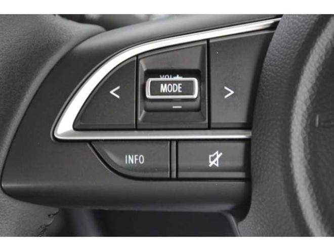 ジムニーXC 4WD　ワンオーナー車F5速マニュアル4WDターボセーフティサポート搭載アイドリングストップ純正ナビTVマットタイヤ横滑り防止装置ハイビームアシストLEDライトクルーズコントロールETC 660