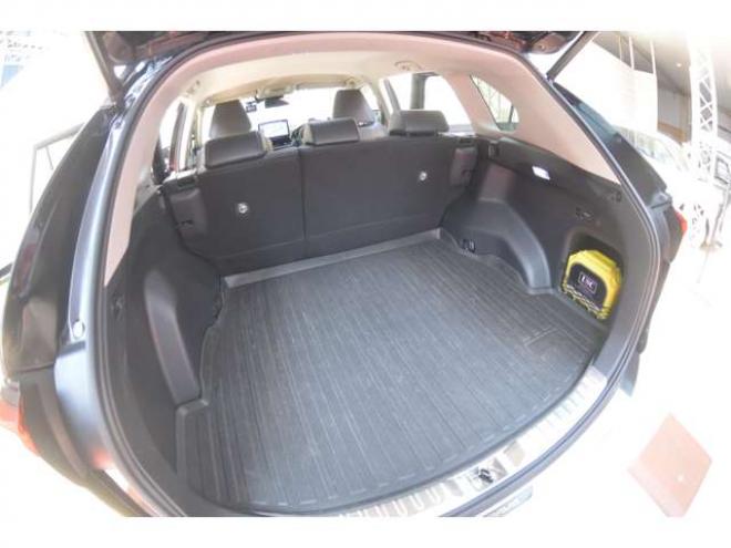 RAV-42.5 ハイブリッド G E-Four 4WD　ワンオーナー車ハイブリッド4WDプリクラッシュセーフティ黒革シートヒーターレーダークルーズコントロール11インチナビTVバックカメラLEDパワーバックドアステアリングヒーター横滑り防止装置パーキングセンサー 2500
