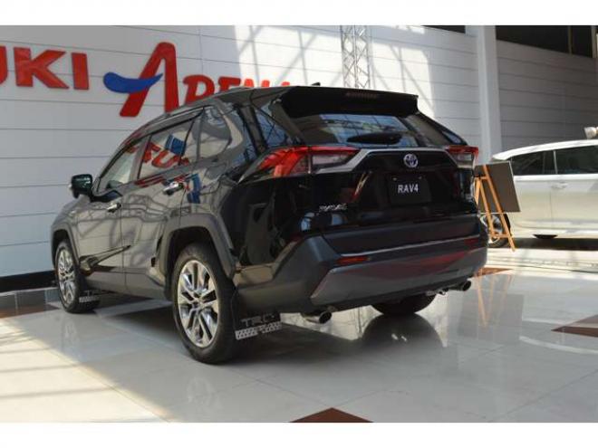 RAV-42.5 ハイブリッド G E-Four 4WD　ワンオーナー車ハイブリッド4WDプリクラッシュセーフティ黒革シートヒーターレーダークルーズコントロール11インチナビTVバックカメラLEDパワーバックドアステアリングヒーター横滑り防止装置パーキングセンサー 2500