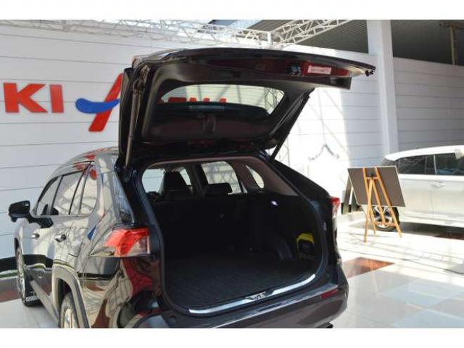 RAV-42.5 ハイブリッド G E-Four 4WD　ワンオーナー車ハイブリッド4WDプリクラッシュセーフティ黒革シートヒーターレーダークルーズコントロール11インチナビTVバックカメラLEDパワーバックドアステアリングヒーター横滑り防止装置パーキングセンサー 2500