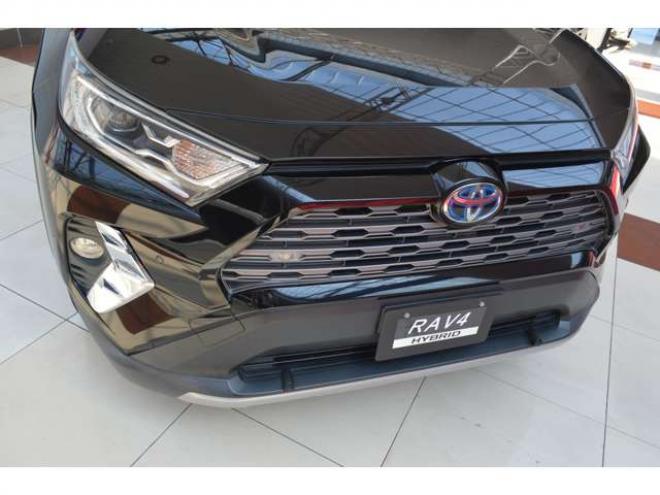 RAV-42.5 ハイブリッド G E-Four 4WD　ワンオーナー車ハイブリッド4WDプリクラッシュセーフティ黒革シートヒーターレーダークルーズコントロール11インチナビTVバックカメラLEDパワーバックドアステアリングヒーター横滑り防止装置パーキングセンサー 2500