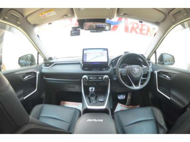 RAV-42.5 ハイブリッド G E-Four 4WD　ワンオーナー車ハイブリッド4WDプリクラッシュセーフティ黒革シートヒーターレーダークルーズコントロール11インチナビTVバックカメラLEDパワーバックドアステアリングヒーター横滑り防止装置パーキングセンサー 2500