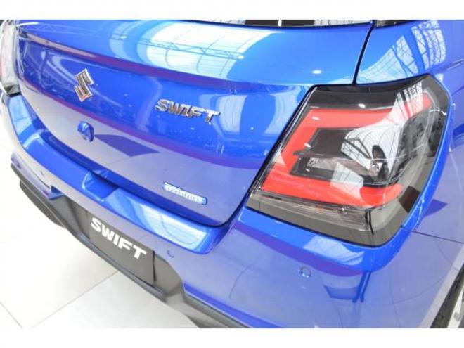 スイフト1.2 ハイブリッド MZ 4WD　ワンオーナー車ハイブリッド4WDセーフティサポート搭載スズキコネクト対応通信機装着車9インチ全方位モニターナビTVバックカメラ電動パーキングブレーキアダプティブクルーズコントロールLEDライト 1200