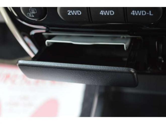 ジムニーランドベンチャー 4WD　ワンオーナー特別仕様車パートタイム4WDターボハーフレザーシートヒーターCDウインカーミラー純正16インチアルミキーレスエントリー 660