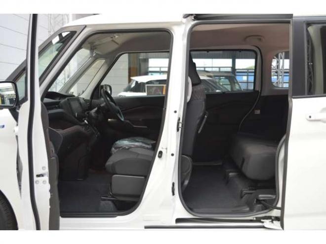 ソリオ1.2 バンディット ハイブリッド MV 4WD　登録済未使用車ハイブリッド4WDスズキコネクト対応通信機装着車セーフティサポート全方位モニター付9インチナビTVバックカメラアダプティブクルーズコントロール両側オートスライドドアLEDパーキングセンサー 登録済未使用車 1200