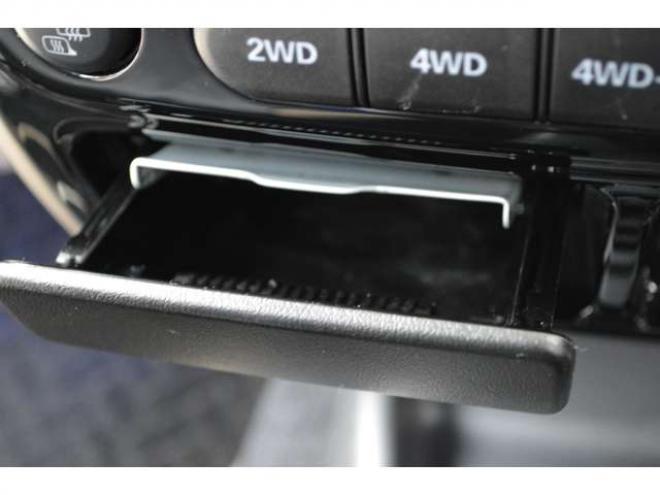 ジムニーランドベンチャー 4WD　ワンオーナー特別仕様車5速マニュアル4WDターボ7インチワイドナビTVバックカメラETCハーフレザーシートヒーター 660
