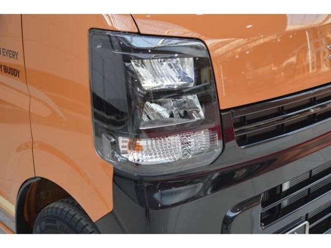 エブリイジョイン ターボ ハイルーフ 4WD　届出済未使用車4WDターボハイルーフセーフティサポート搭載アイドリングストップ両側オートスライドドア7インチワイドディスプレイオーディオハイビームアシストLEDライト後退時ブレーキサポート 登録済未使用車 660