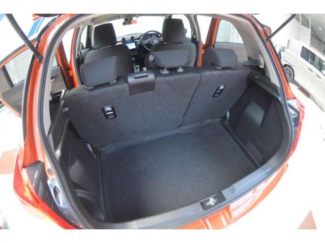 スイフト1.2 XG 4WD　ワンオーナー車4WDセーフティサポート8インチナビTVバックカメラETCアダプティブクルーズコントロール横滑り防止装置シートヒーター 1200