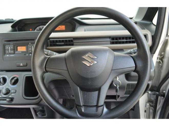 ワゴンRFA 4WD　ワンオーナー車F5速マニュアル4WD横滑り防止装置ハイビームアシストCDシートヒーター社外アルミホイルキーレスエントリー 660