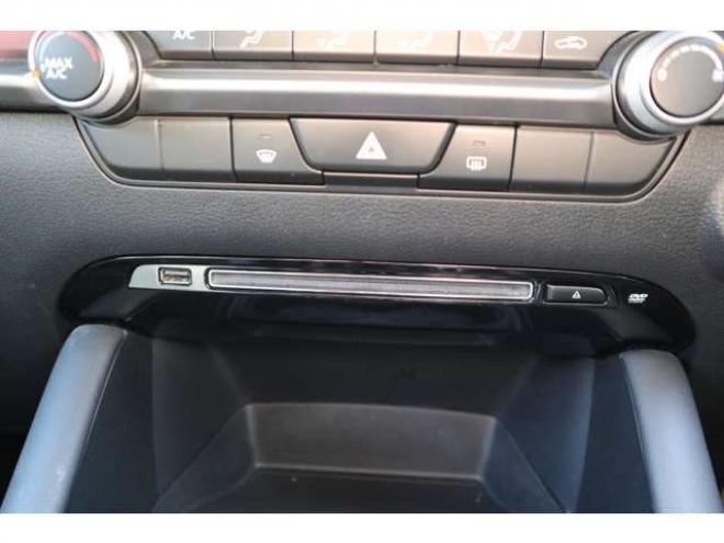 MAZDA3ファストバック 1.5 15C 4WD　純正フルセグナビ　Bluetooth HDMI バックカメラ　パーキングソナー　社外ドラレコ　ETC　電動パーキングブレーキ　アダプティブクルーズコントロール　ブラインドスポットモニター 1500