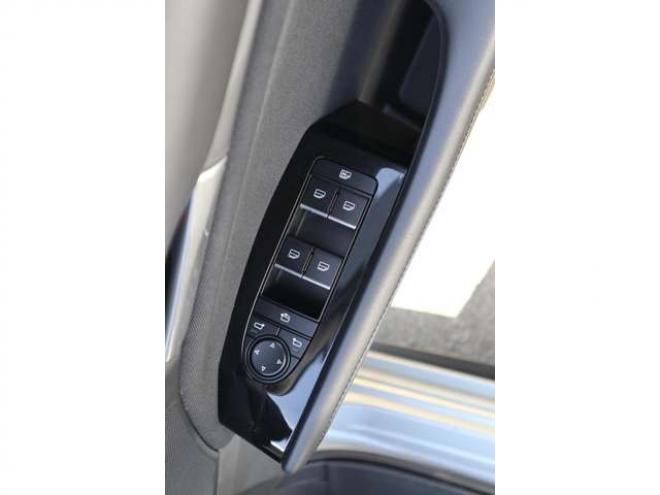 MAZDA3ファストバック 1.5 15C 4WD　純正フルセグナビ　Bluetooth HDMI バックカメラ　パーキングソナー　社外ドラレコ　ETC　電動パーキングブレーキ　アダプティブクルーズコントロール　ブラインドスポットモニター 1500