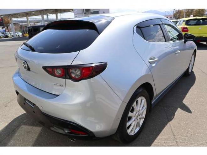 MAZDA3ファストバック 1.5 15C 4WD　純正フルセグナビ　Bluetooth HDMI バックカメラ　パーキングソナー　社外ドラレコ　ETC　電動パーキングブレーキ　アダプティブクルーズコントロール　ブラインドスポットモニター 1500