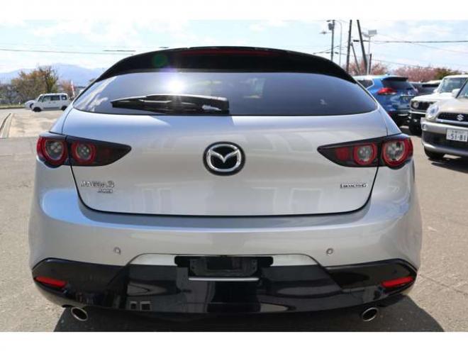 MAZDA3ファストバック 1.5 15C 4WD　純正フルセグナビ　Bluetooth HDMI バックカメラ　パーキングソナー　社外ドラレコ　ETC　電動パーキングブレーキ　アダプティブクルーズコントロール　ブラインドスポットモニター 1500