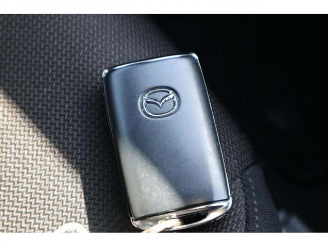 MAZDA3ファストバック 1.5 15C 4WD　純正フルセグナビ　Bluetooth HDMI バックカメラ　パーキングソナー　社外ドラレコ　ETC　電動パーキングブレーキ　アダプティブクルーズコントロール　ブラインドスポットモニター 1500